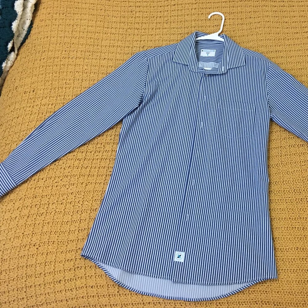 Striped Dress Shirt &Collar Dark Blue Slim fit Small Wrinkle Resistant